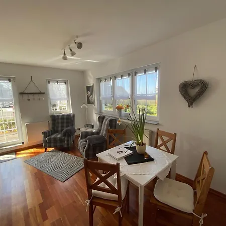 Gemuetliche 2 Zimmerwohnung *